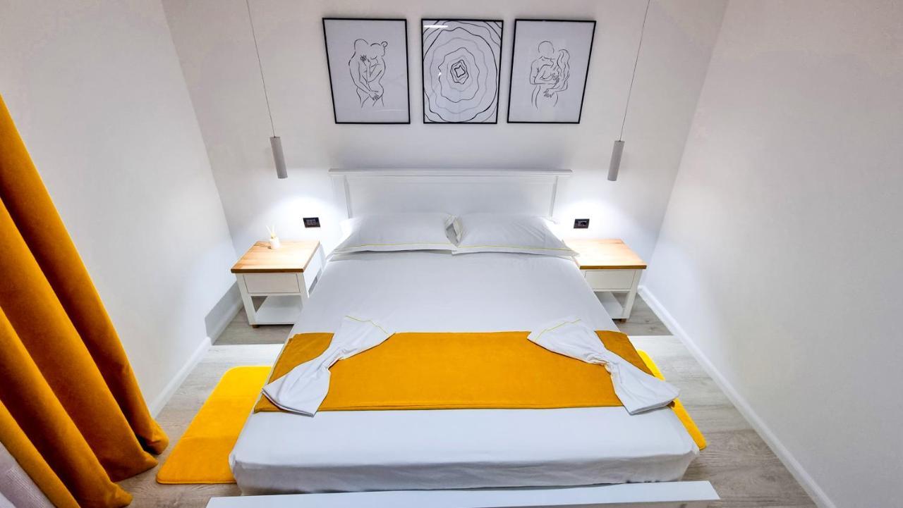 'The Yellow' Condo Berat Exterior foto